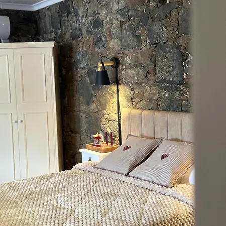 Apartmán Aprosmeno Jacuzzi House 6