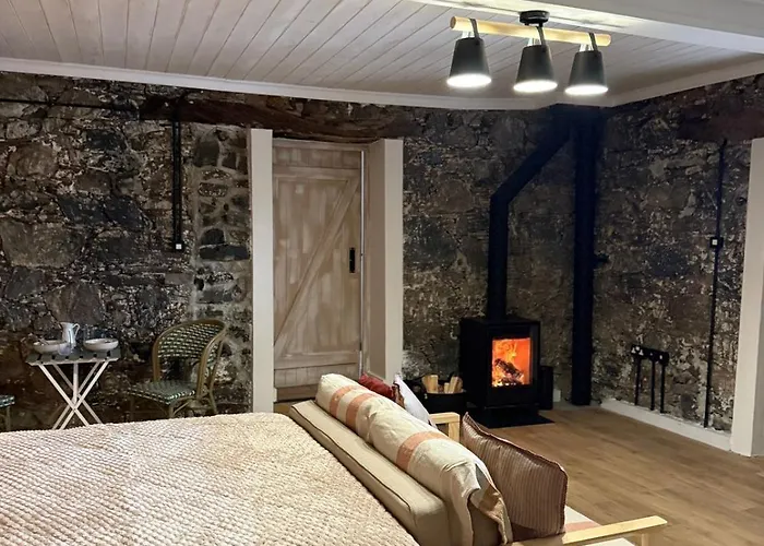 Aprosmeno Jacuzzi House 6 アグロス